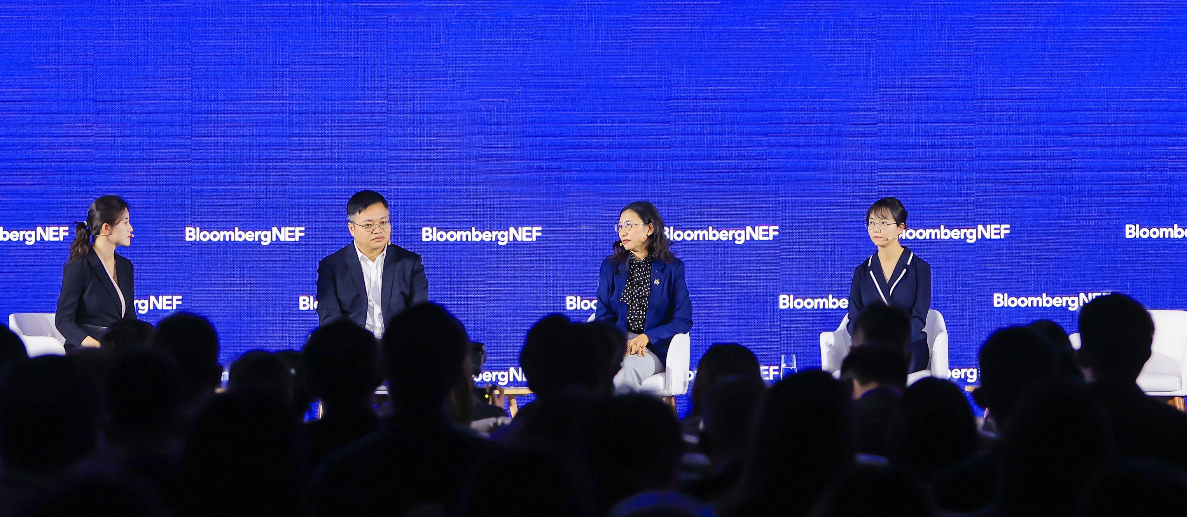 人生就是搏股份受邀出席BNEF上海峰会：在全球能源转型中表演更沉要的角色