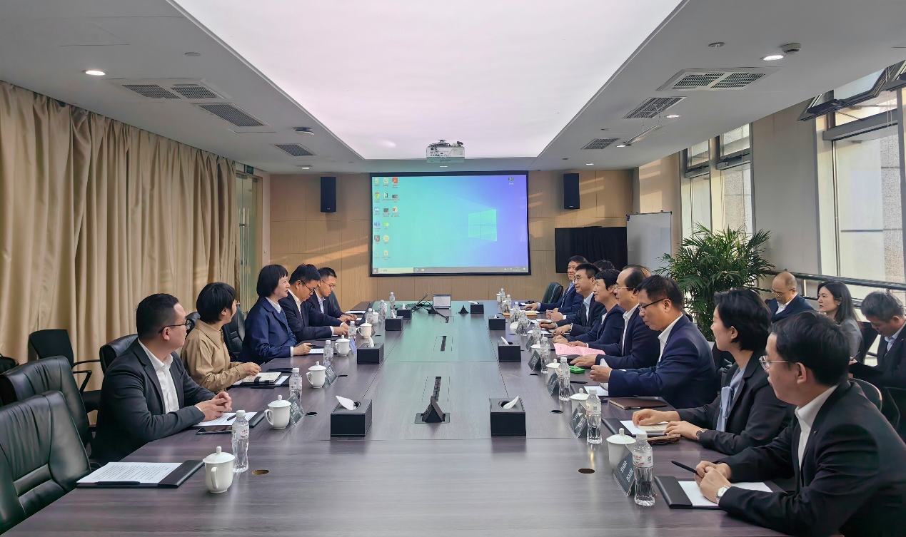 招商局集团总经理石岱与人生就是搏股份洽谈合作