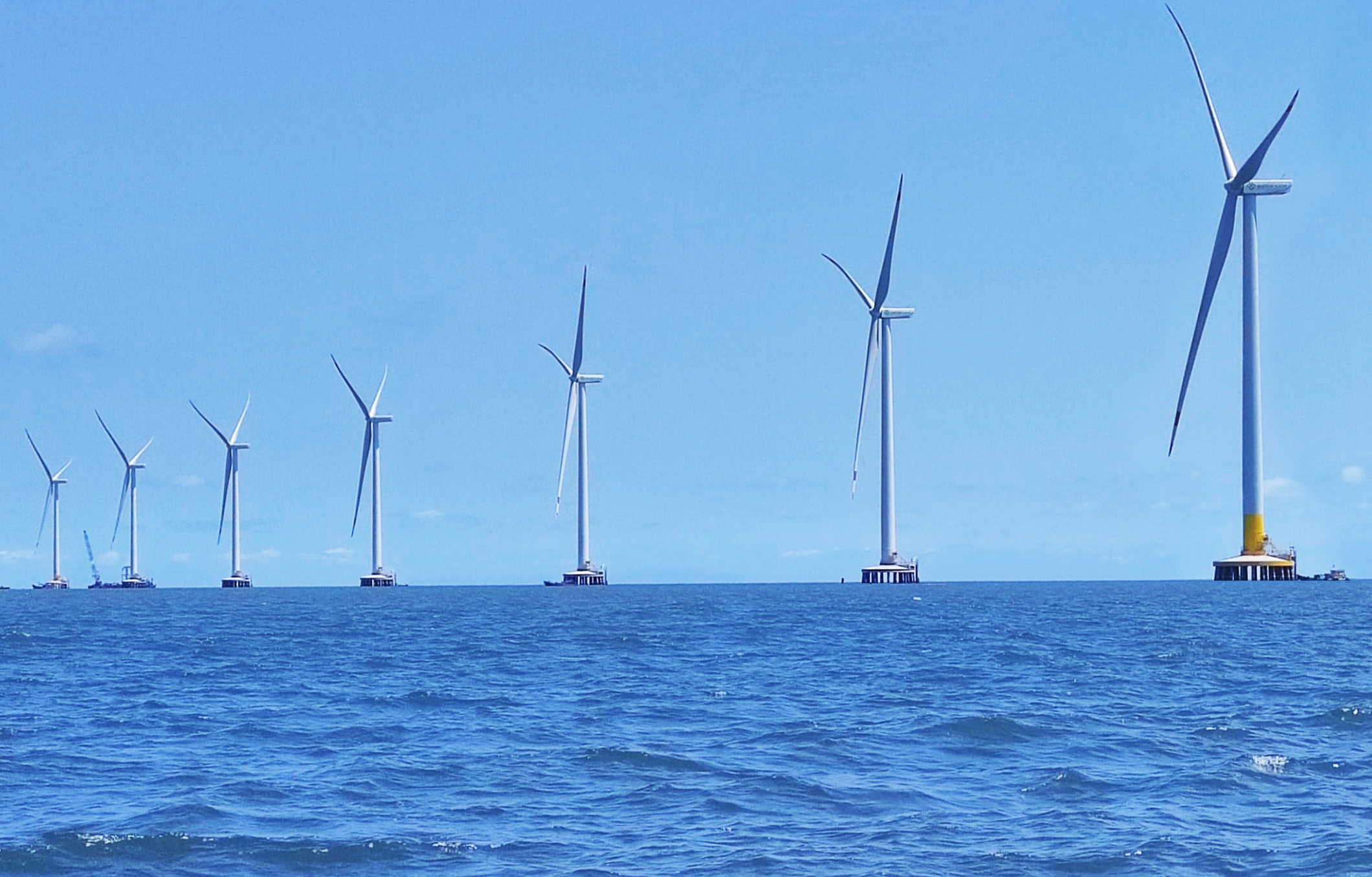 提前1个月，人生就是搏股份首个&ldquo;双海&rdquo;项目实现吊装