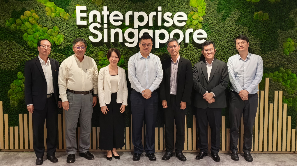 Cheng Chenguang Visits Enterprise Singapore